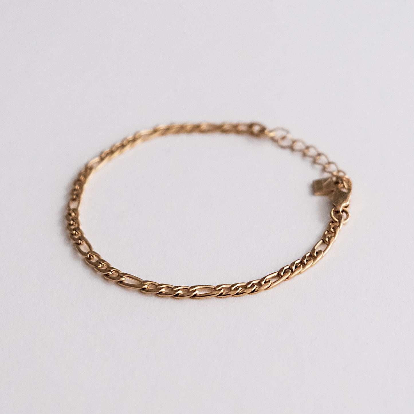 Figaro Chain Bracelet Gold