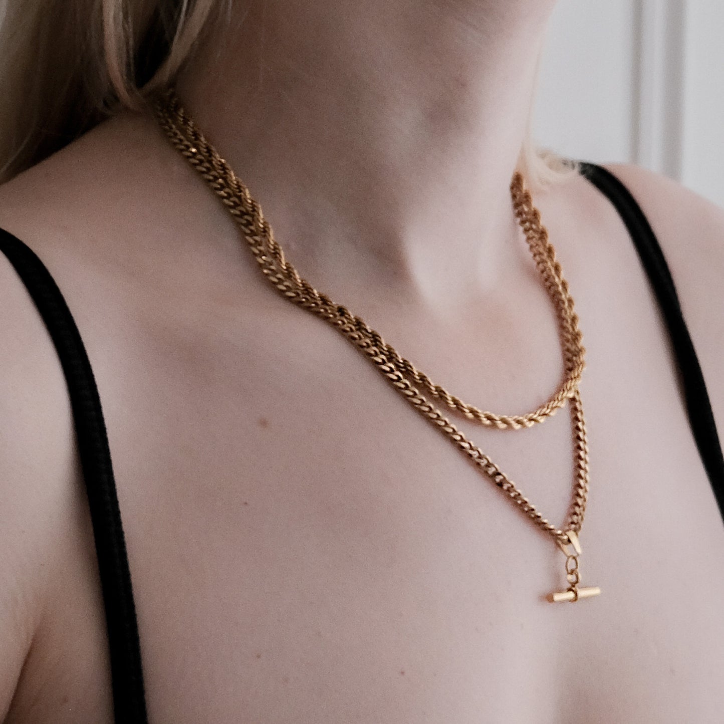 T-Bar Cuban Chain Necklace Gold