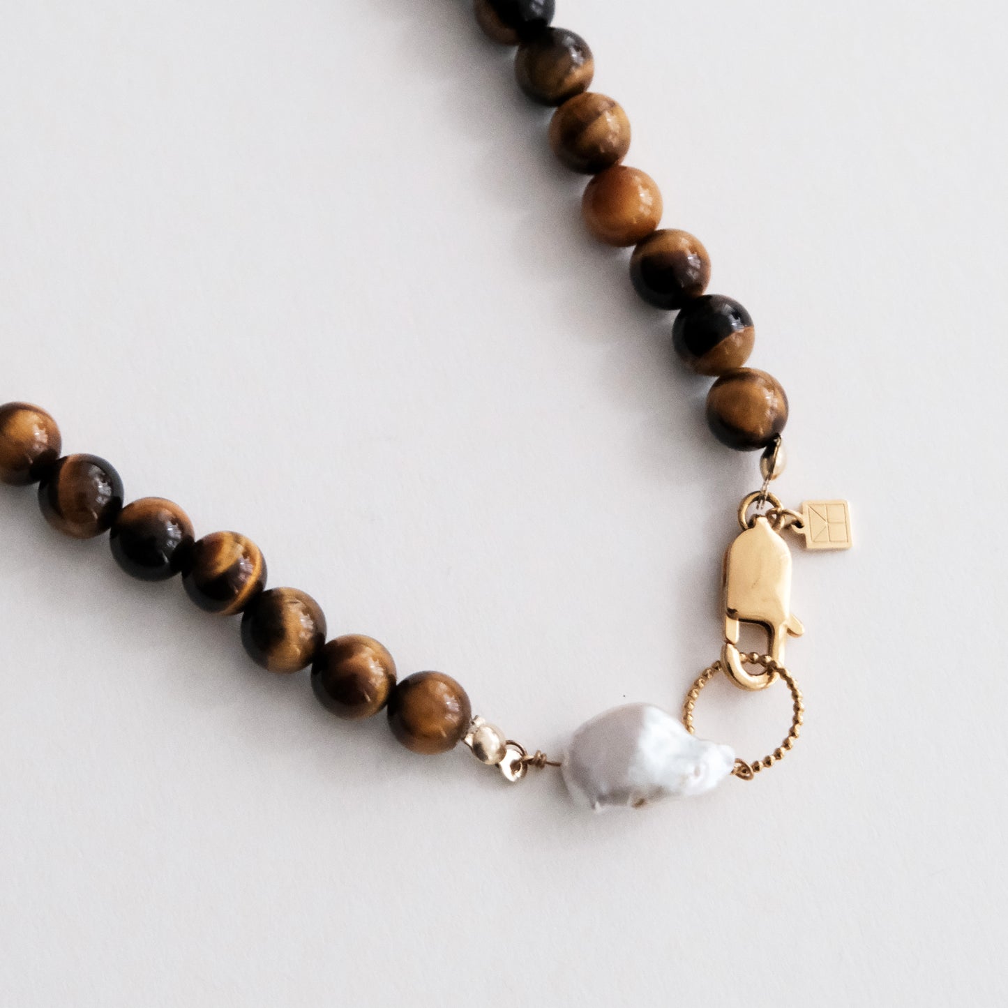 Lara Beaded Tiger Eye Necklace With A Keshi Pearl Gold