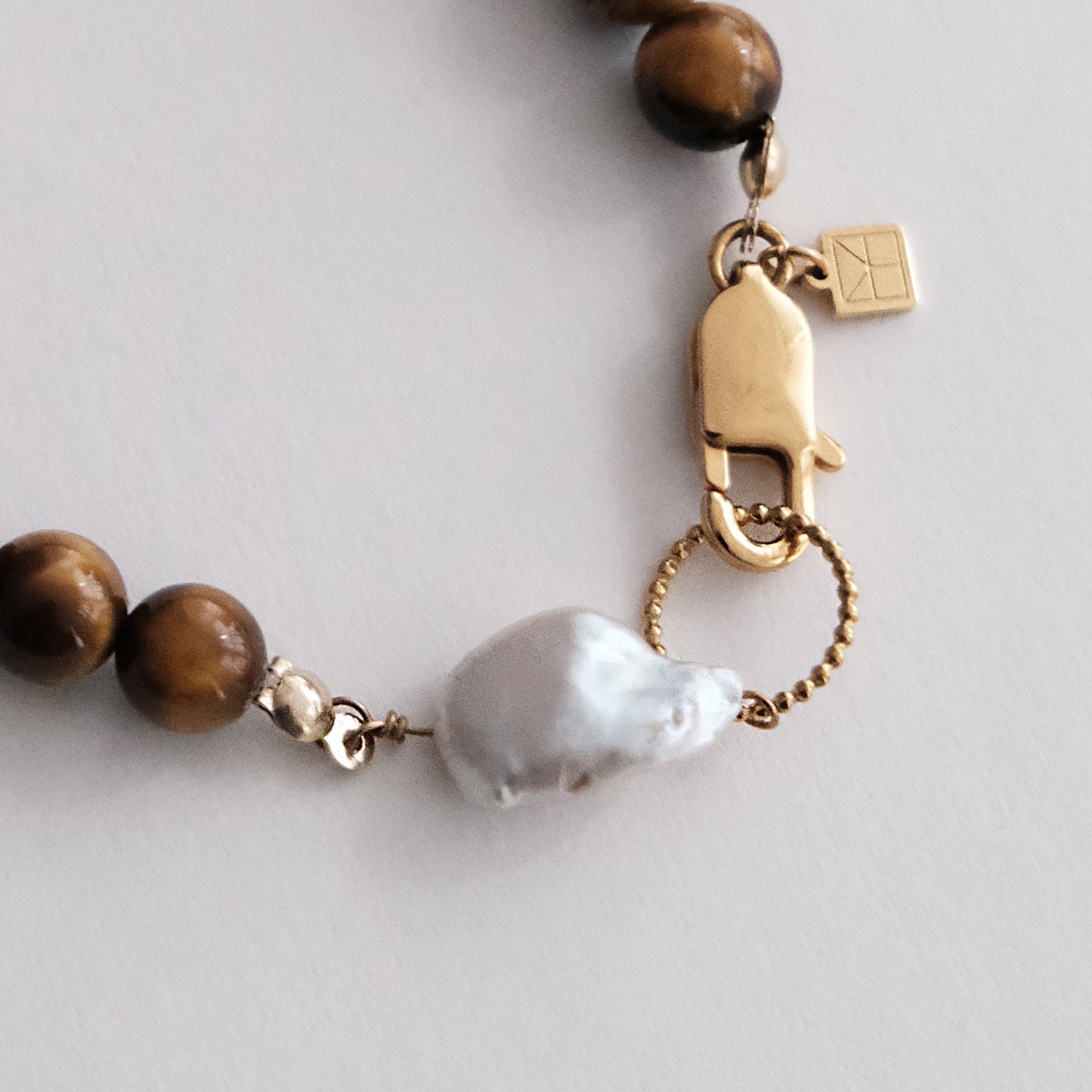 Lara Beaded Tiger Eye Necklace With A Keshi Pearl Gold