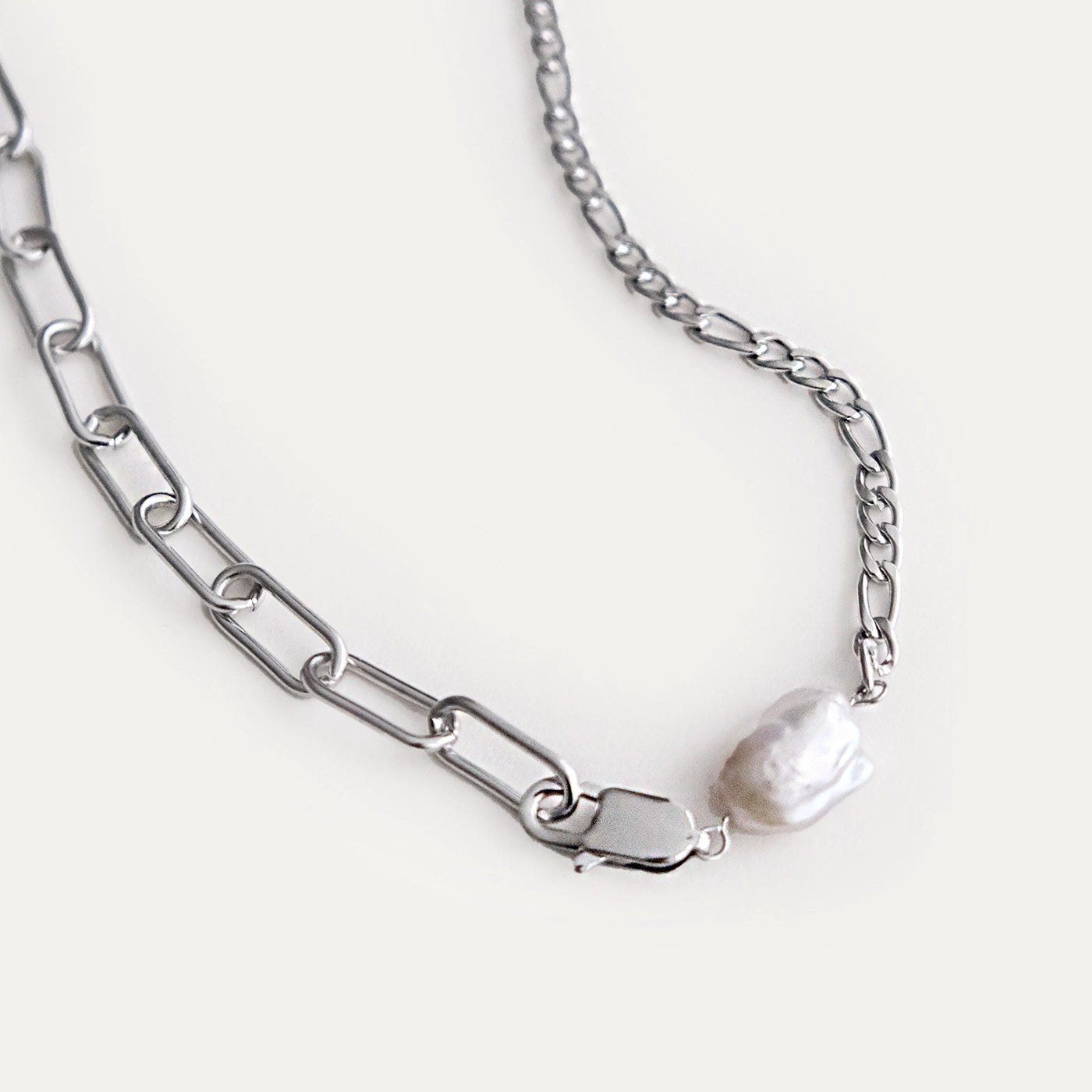 Adella Mix Chain Necklace with A Keshi Pearl Silver