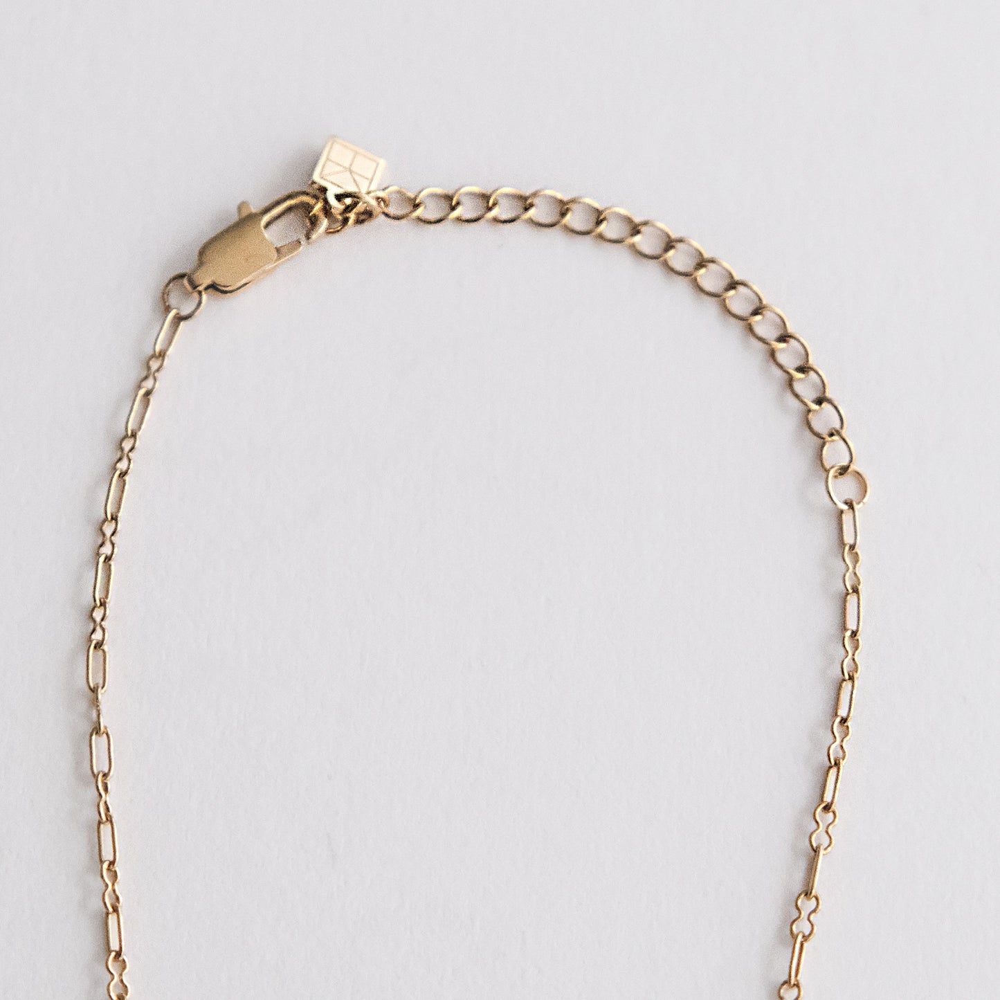 Elizabeth Coin Necklace Gold