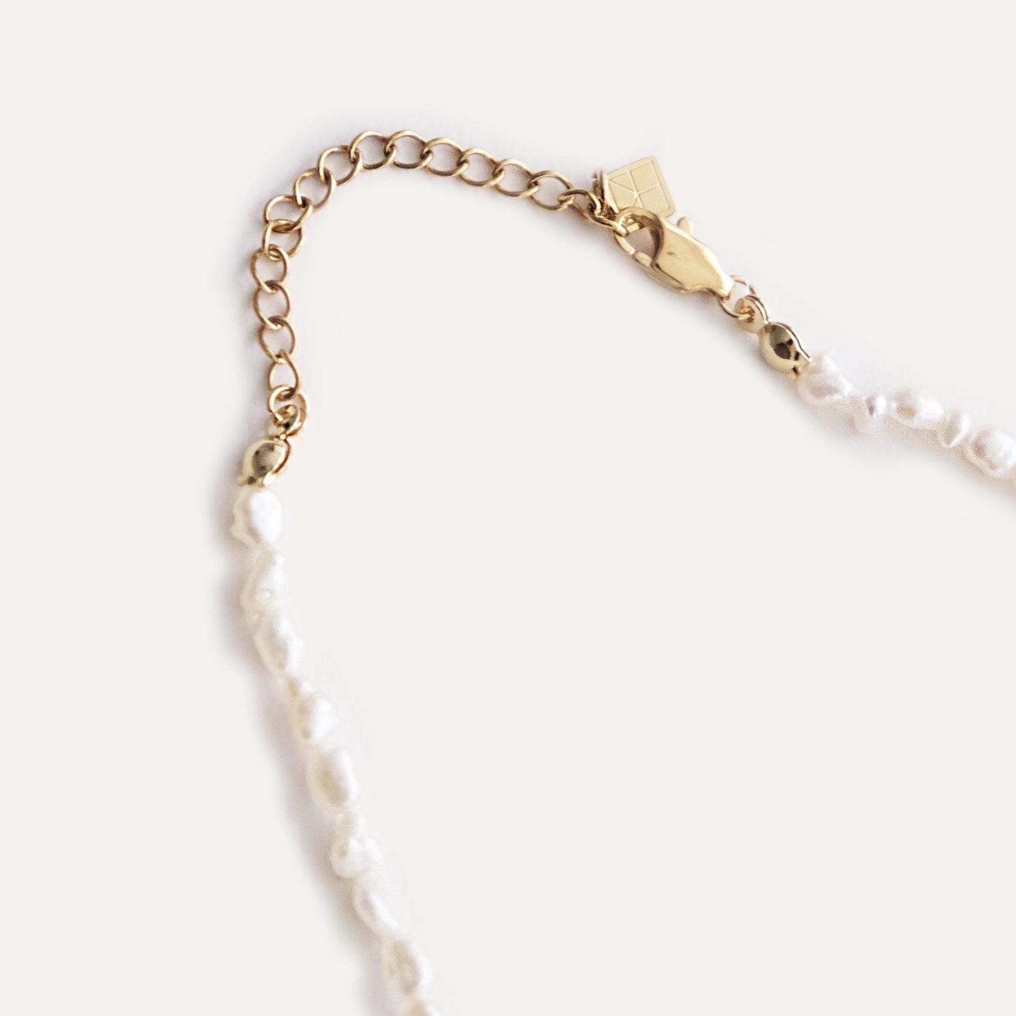 Mini Baroque Pearl Necklace Gold