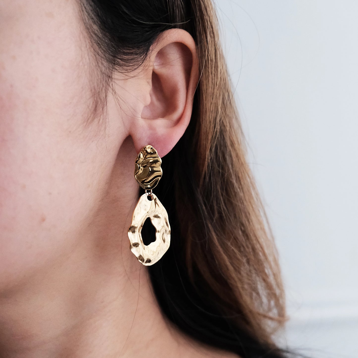 Susanna Irregular Oval Drop Earrings Gold