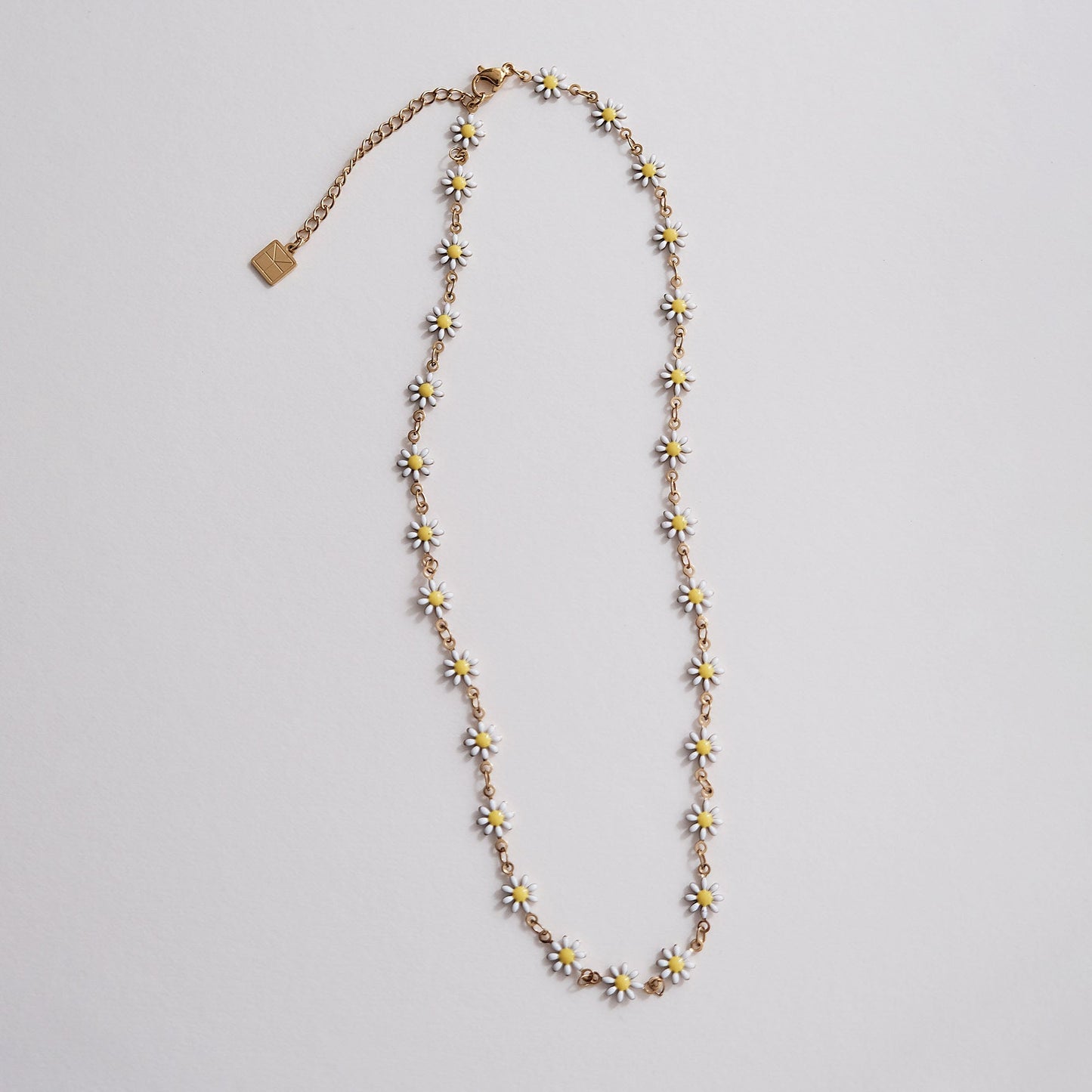 Daisy Necklace White/Gold - HYE STUDIO