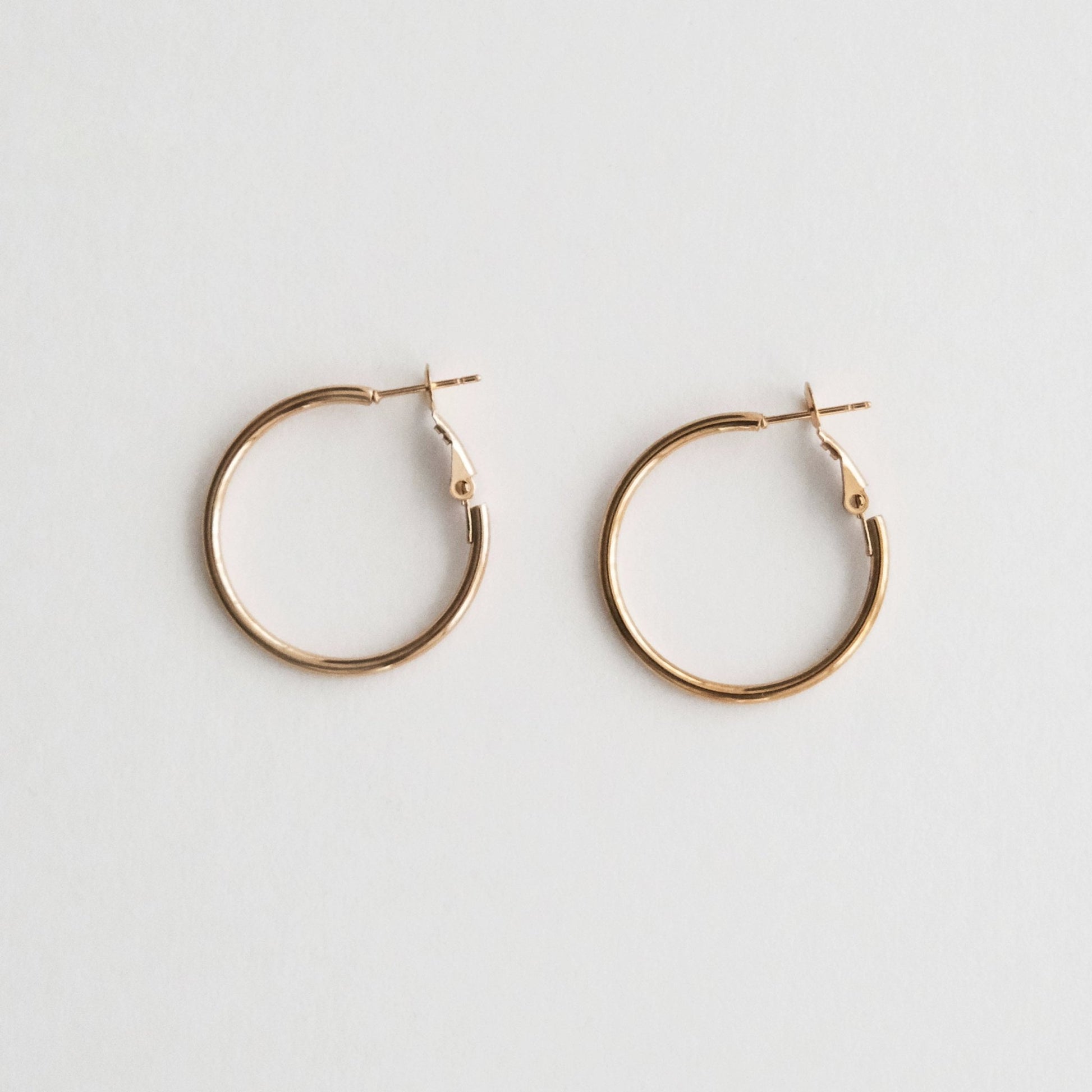 Large Classic Hoop Earrings Gold - HYE STUDIO