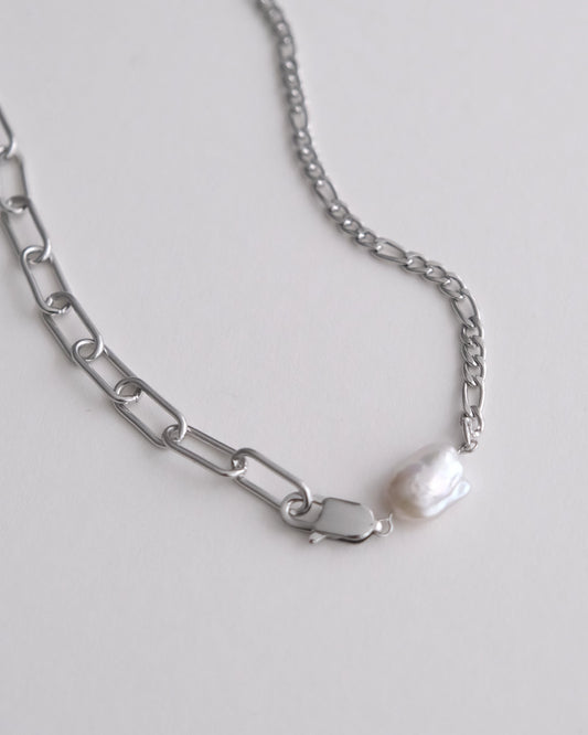 Adella Mix Chain Necklace with A Keshi Pearl Silver